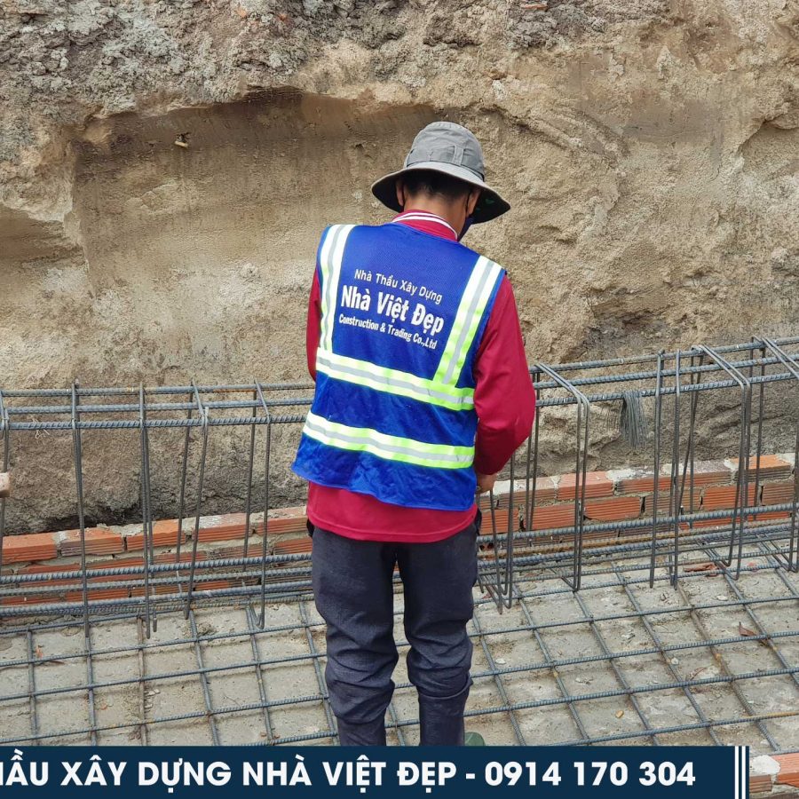 587a251ee9e61db844f729